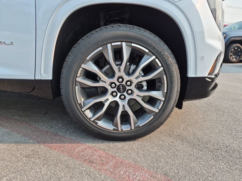 New 2027 GMC Acadia Denali Ultimate w/ LPO, Floor Liner Package FWD image 15