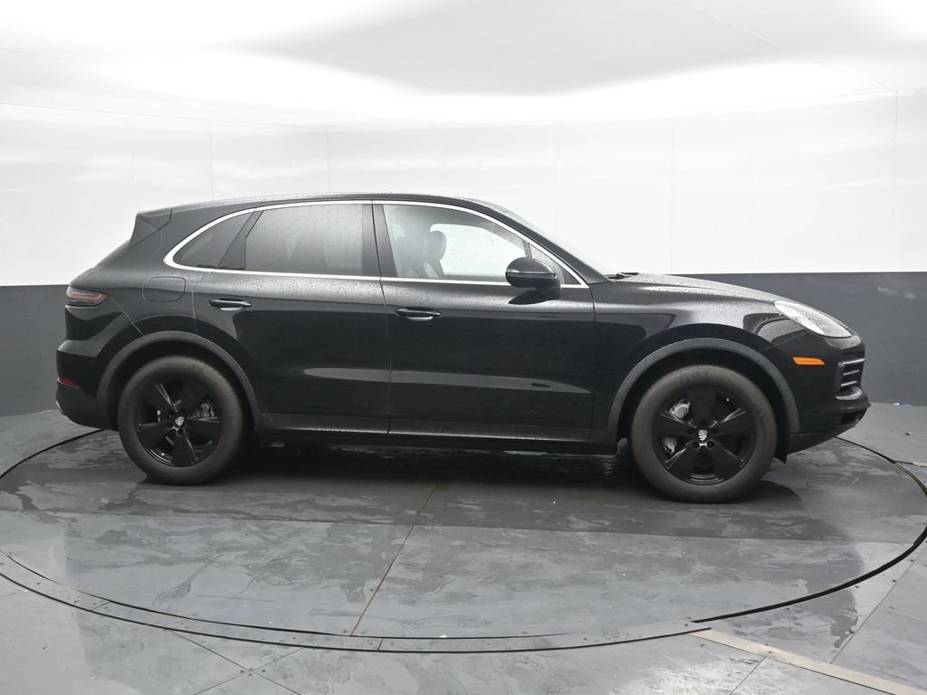 Used 2022 Porsche Cayenne Platinum Edition AWD/4WD image 4