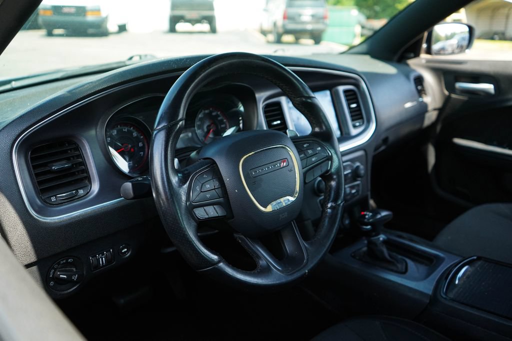 Used 2017 Dodge Charger R/T w/ Blacktop Package RWD image 6