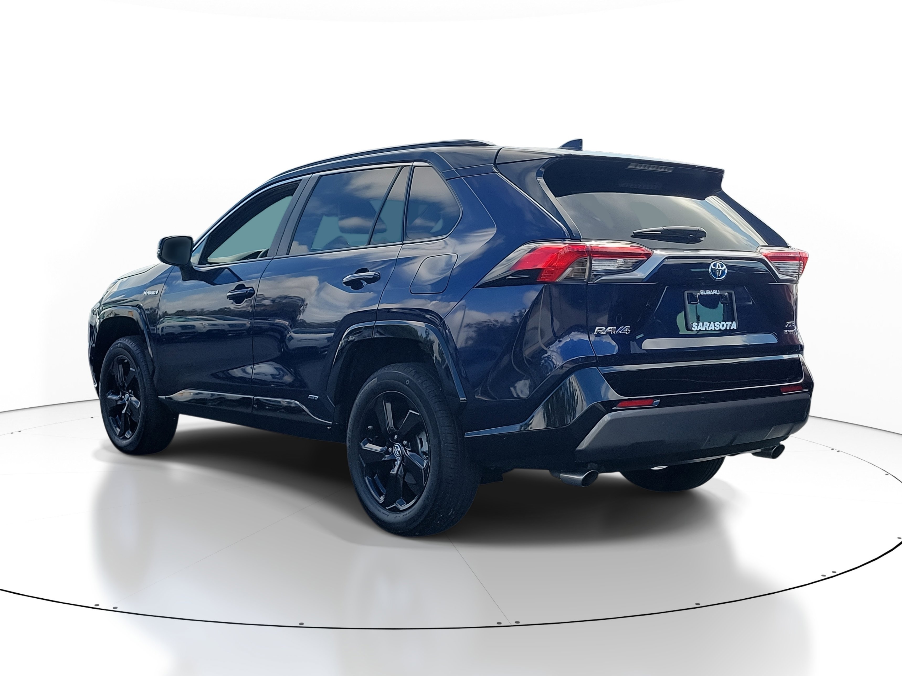 Used 2019 Toyota RAV4 XSE w/ XSE Weather Package image 4