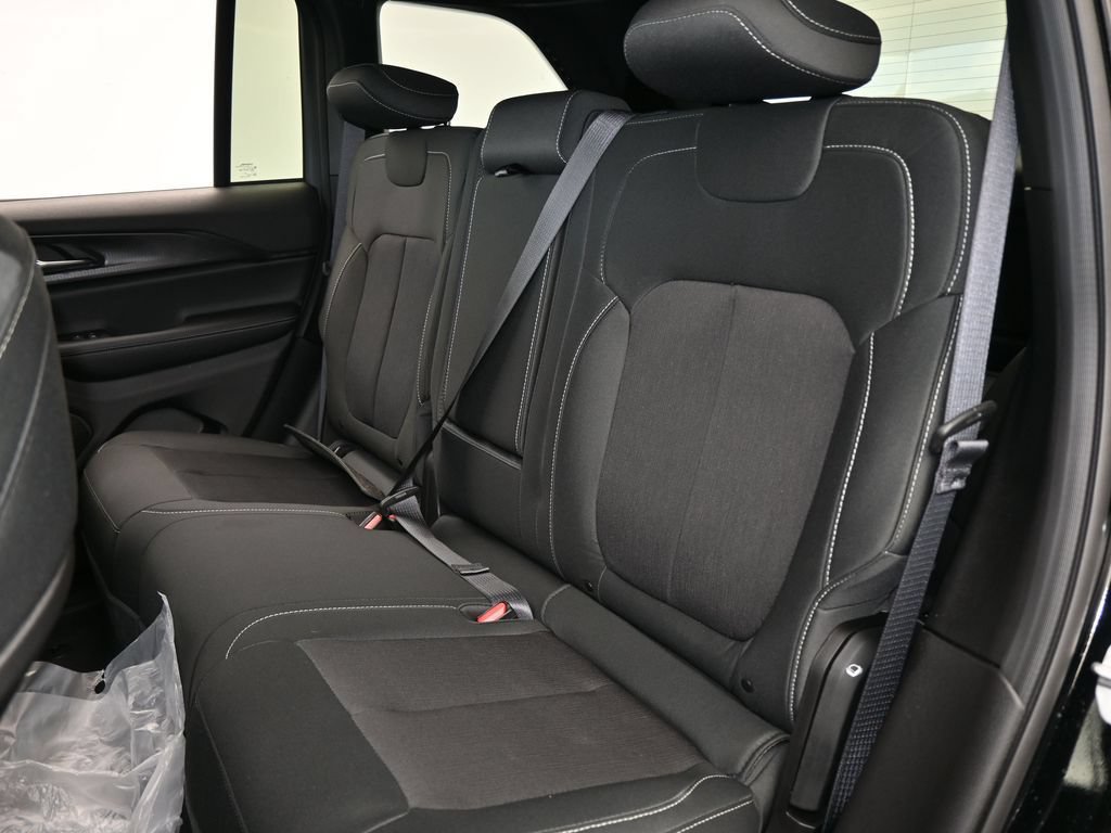 New 2026 Jeep Grand Cherokee Laredo X AWD/4WD image 26
