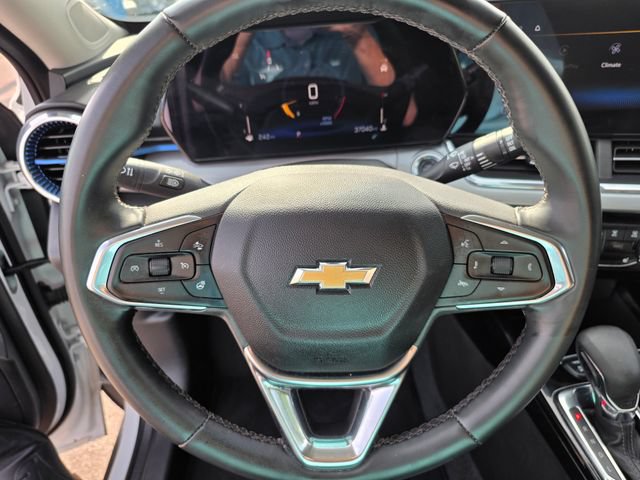 Used 2025 Chevrolet Trax LT w/ LT Convenience Package FWD image 27