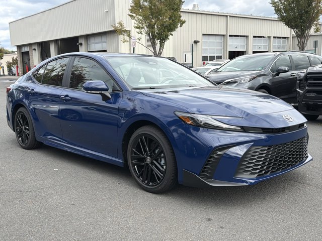 Used 2026 Toyota Camry SE w/ Convenience Package image 3