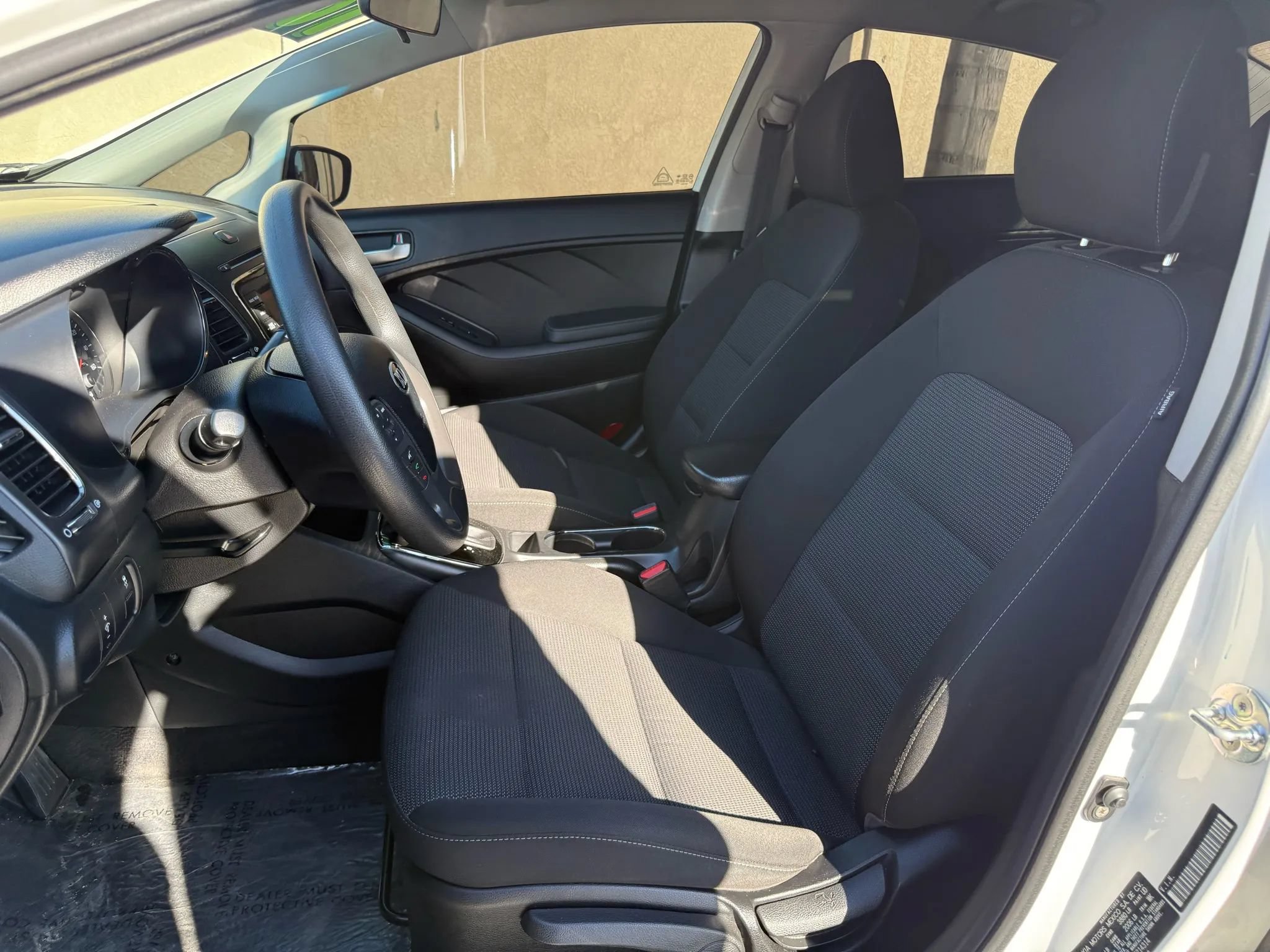 Used 2018 Kia Forte LX FWD image 18
