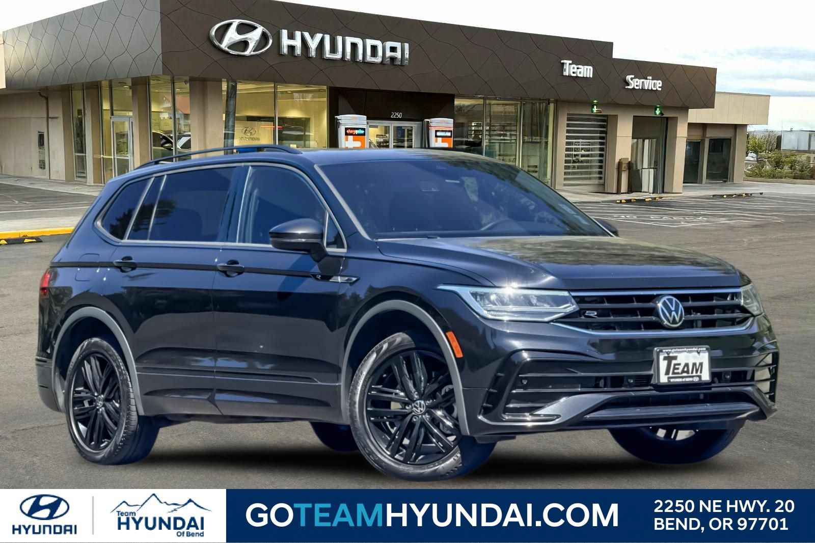 Used 2022 Volkswagen Tiguan SE R-Line