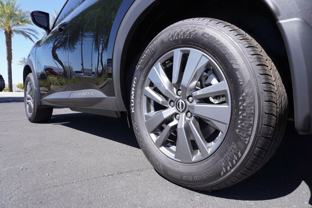 New 2025 Nissan Pathfinder SV image 6