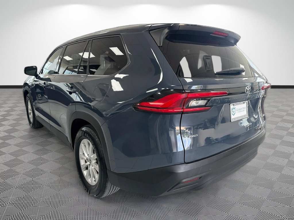 Used 2024 Toyota Grand Highlander AWD image 5