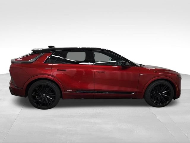 New 2026 Cadillac Lyriq V AWD/4WD image 9
