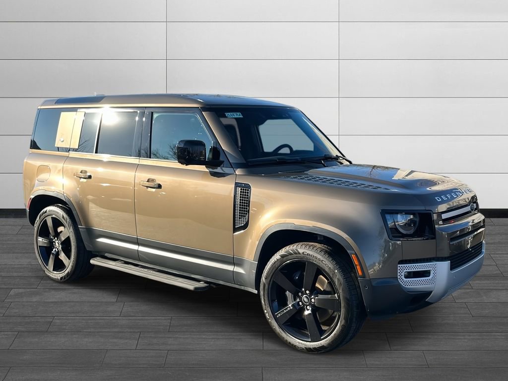 Certified 2024 Land Rover Defender 110 SE AWD/4WD image 7