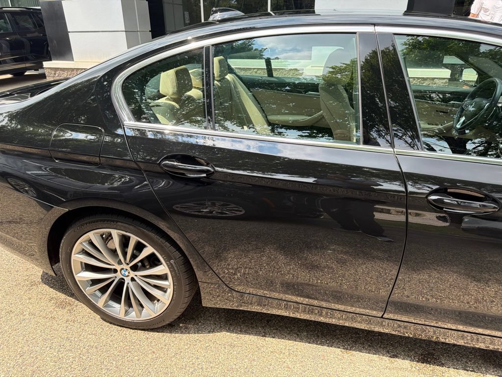Used 2023 BMW 530i xDrive w/ Convenience Package AWD/4WD image 7