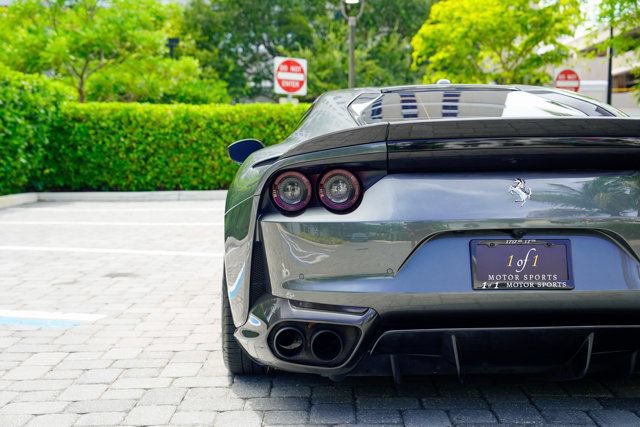 Used 2020 Ferrari 812 Superfast RWD image 26