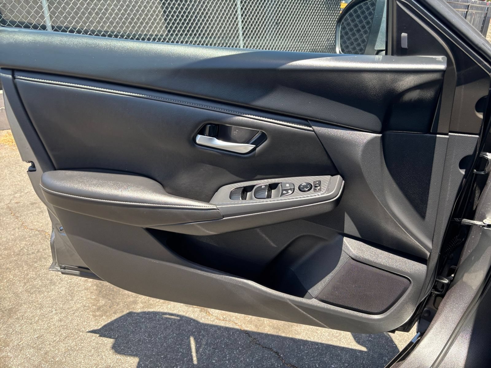 Used 2025 Nissan Sentra SV FWD image 18
