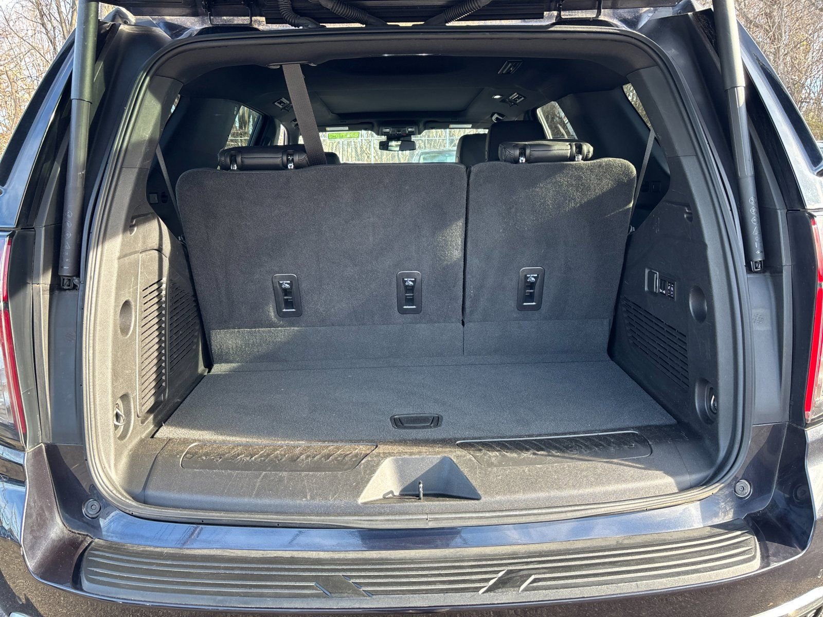 Used 2023 Chevrolet Tahoe LT w/ Luxury Package image 16