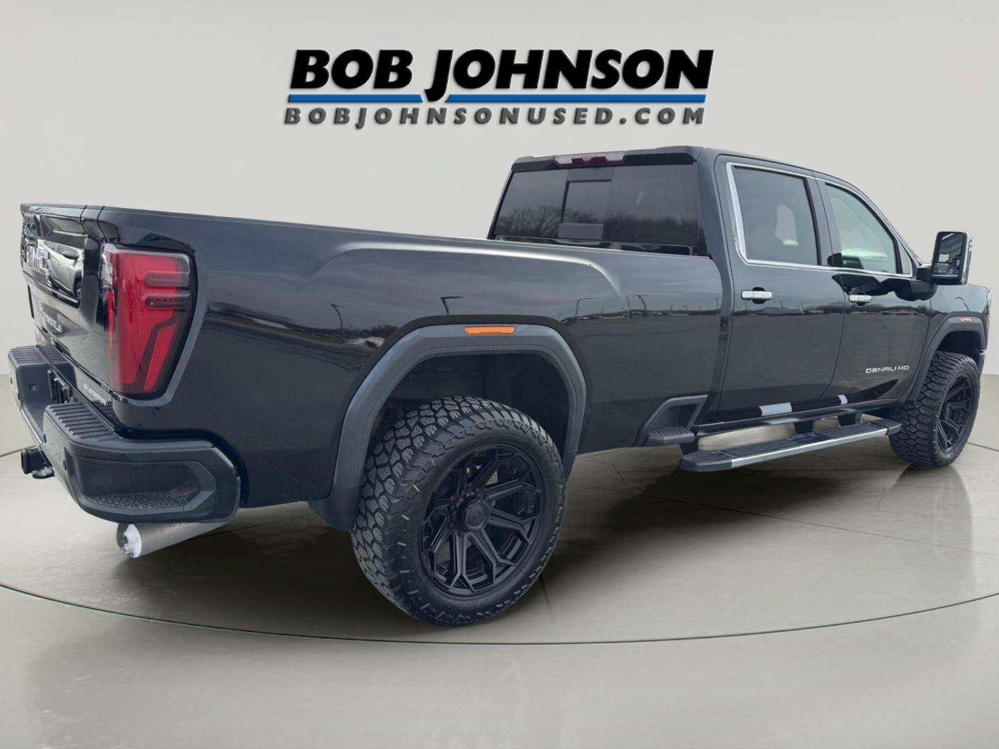 Used 2025 GMC Sierra 2500 Denali image 2