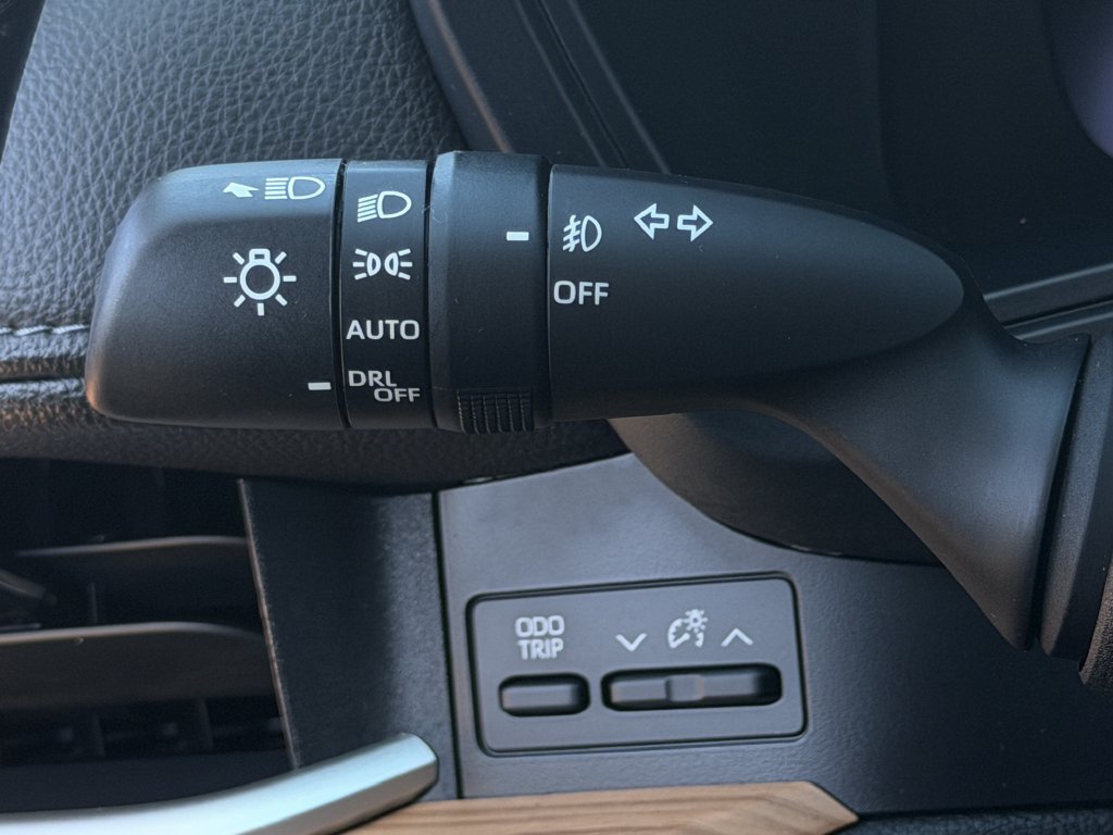 Used 2025 Toyota Grand Highlander AWD Hybrid image 24