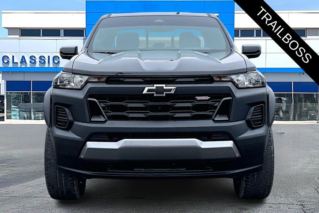 Used 2024 Chevrolet Colorado Trail Boss w/ LPO, Dark Essentials Package image 2