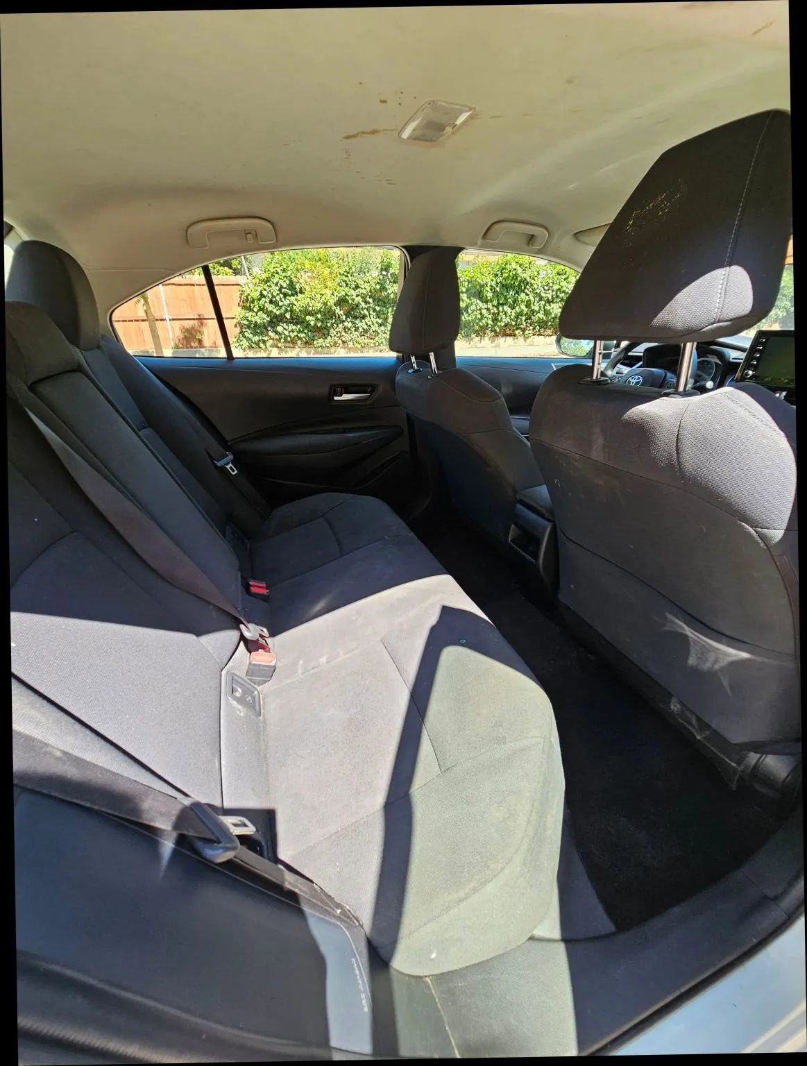 Used 2021 Toyota Corolla LE image 29