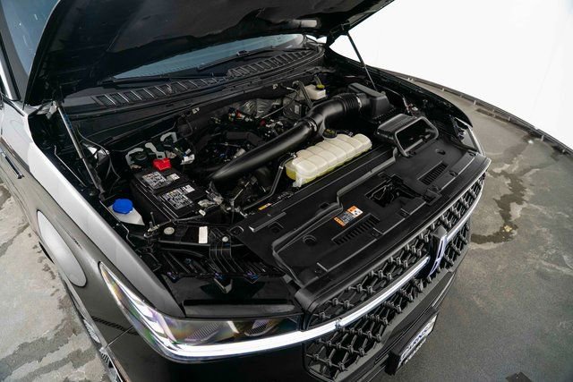 Used 2025 Lincoln Navigator Reserve w/ Jet Appearance Package image 27