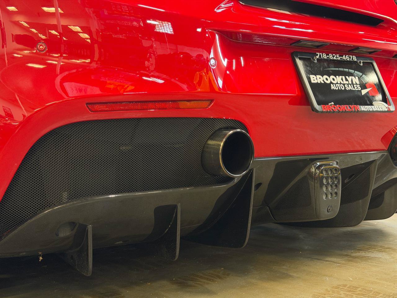 Used 2018 Ferrari 488 GTB RWD image 20