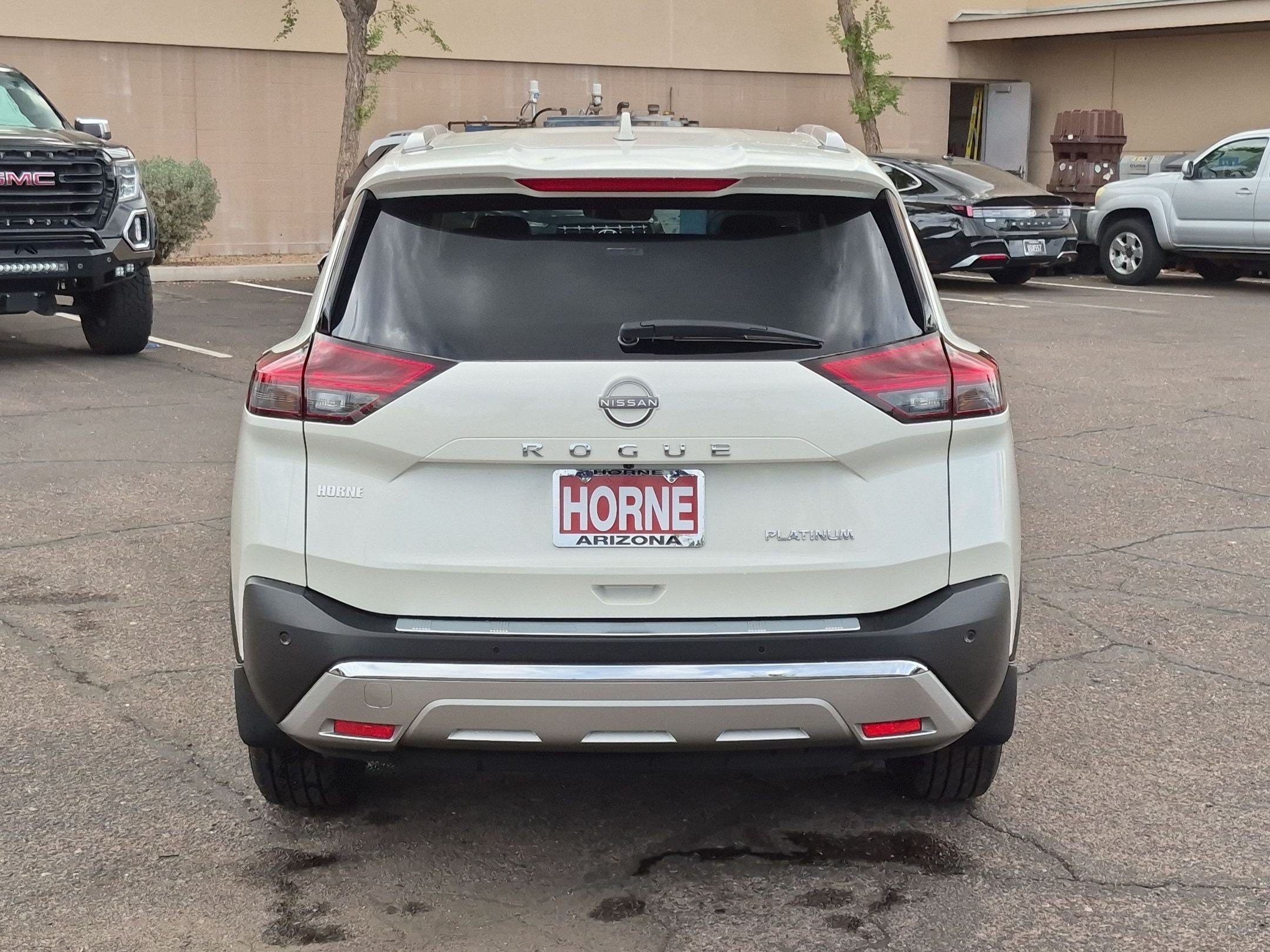 Used 2022 Nissan Rogue Platinum w/ Head-Up Display Package FWD image 6