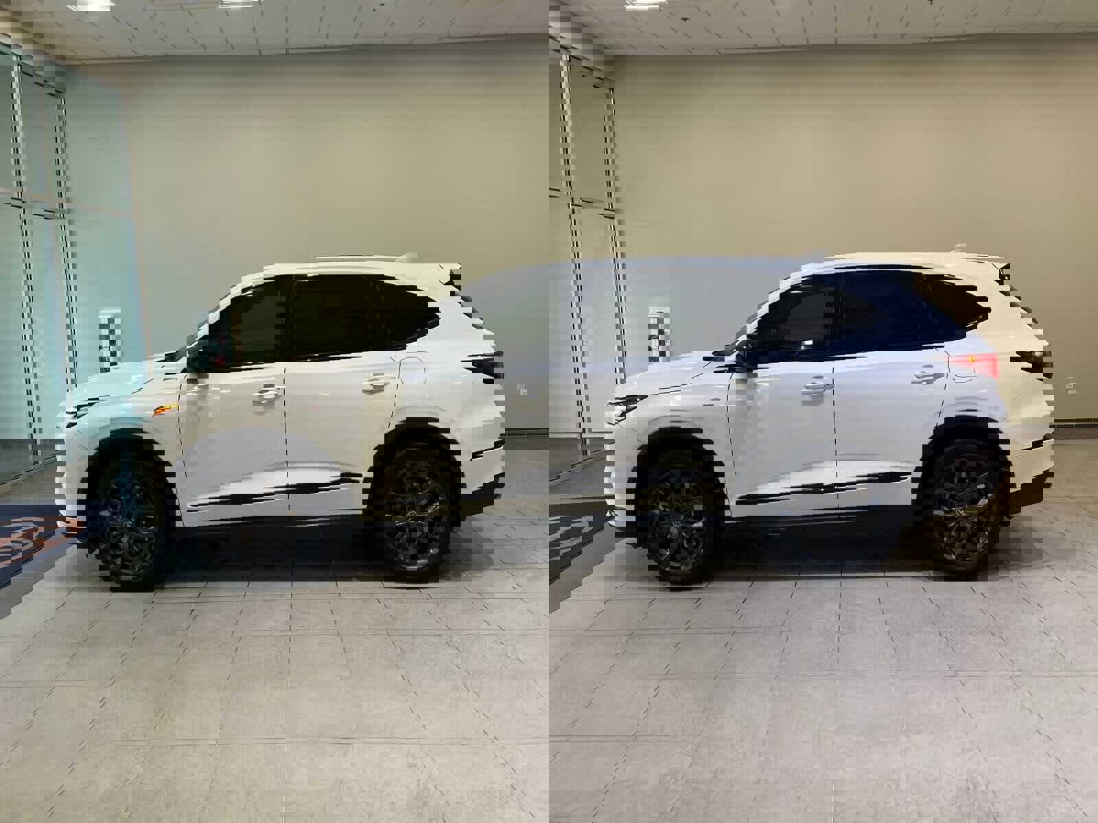 Used 2022 Acura MDX A-Spec image 3