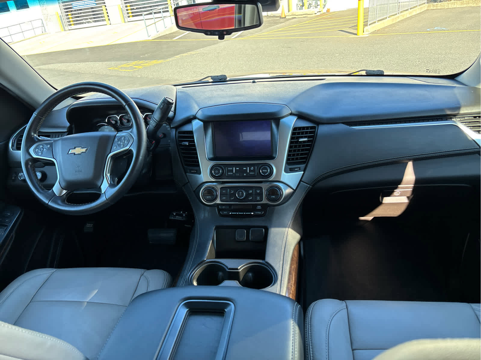 Used 2019 Chevrolet Tahoe LS w/ Enhanced Driver Alert Package AWD/4WD image 23