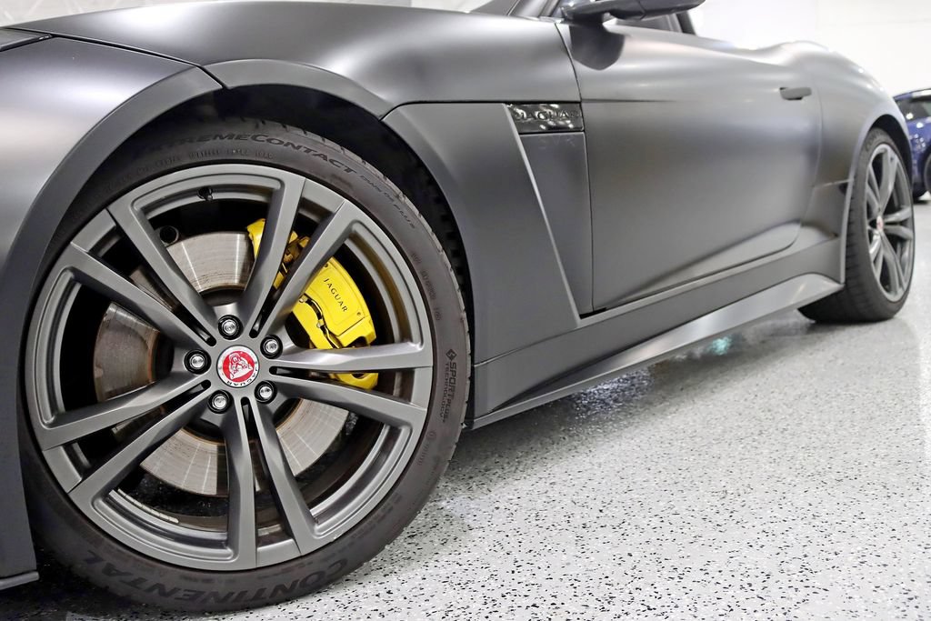 Used 2017 Jaguar F-TYPE SVR AWD/4WD image 5