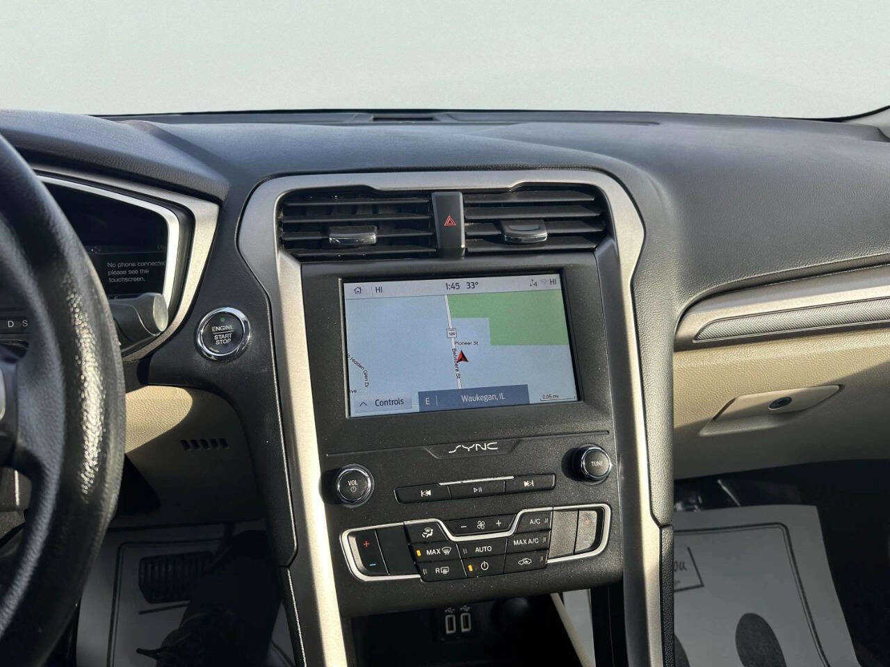 Used 2019 Ford Fusion SE image 18