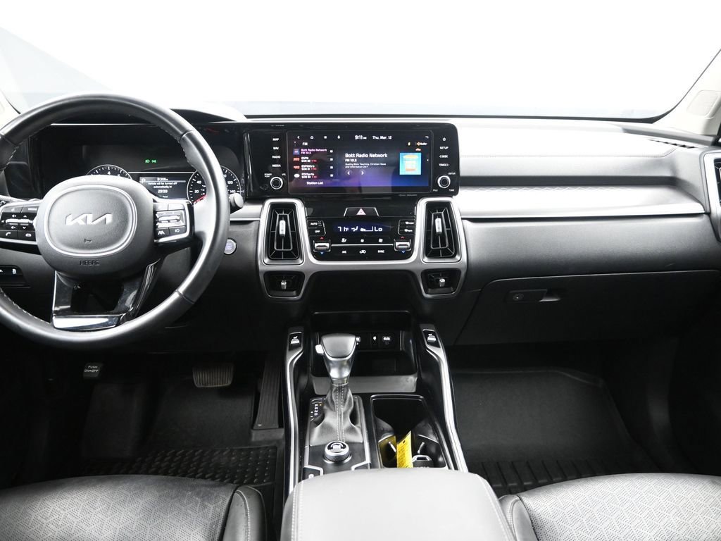 Certified 2023 Kia Sorento S image 32