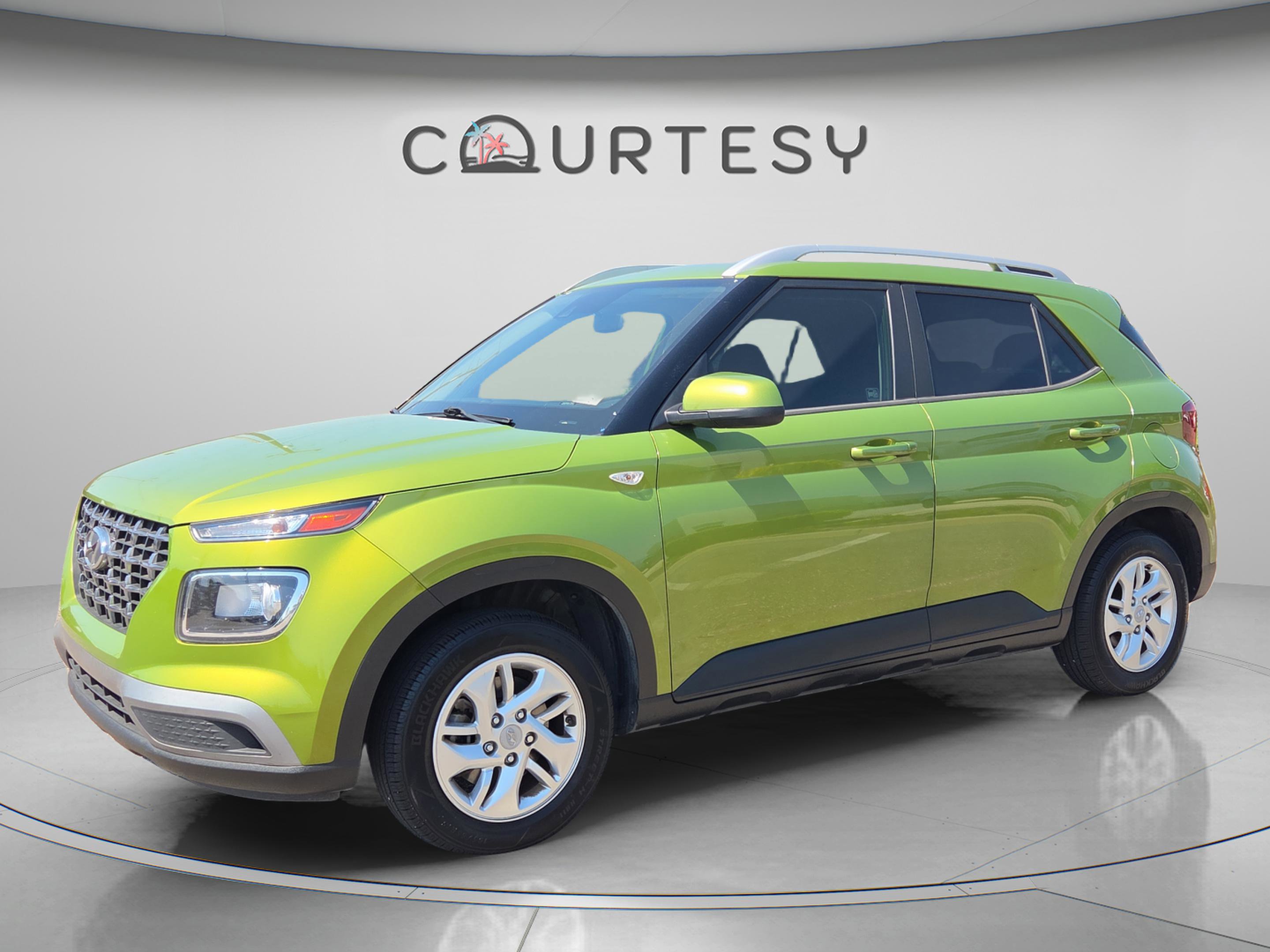 Used 2020 Hyundai Venue SEL image 1