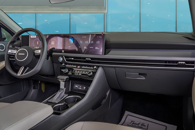 Certified 2025 Hyundai Sonata SE FWD image 14