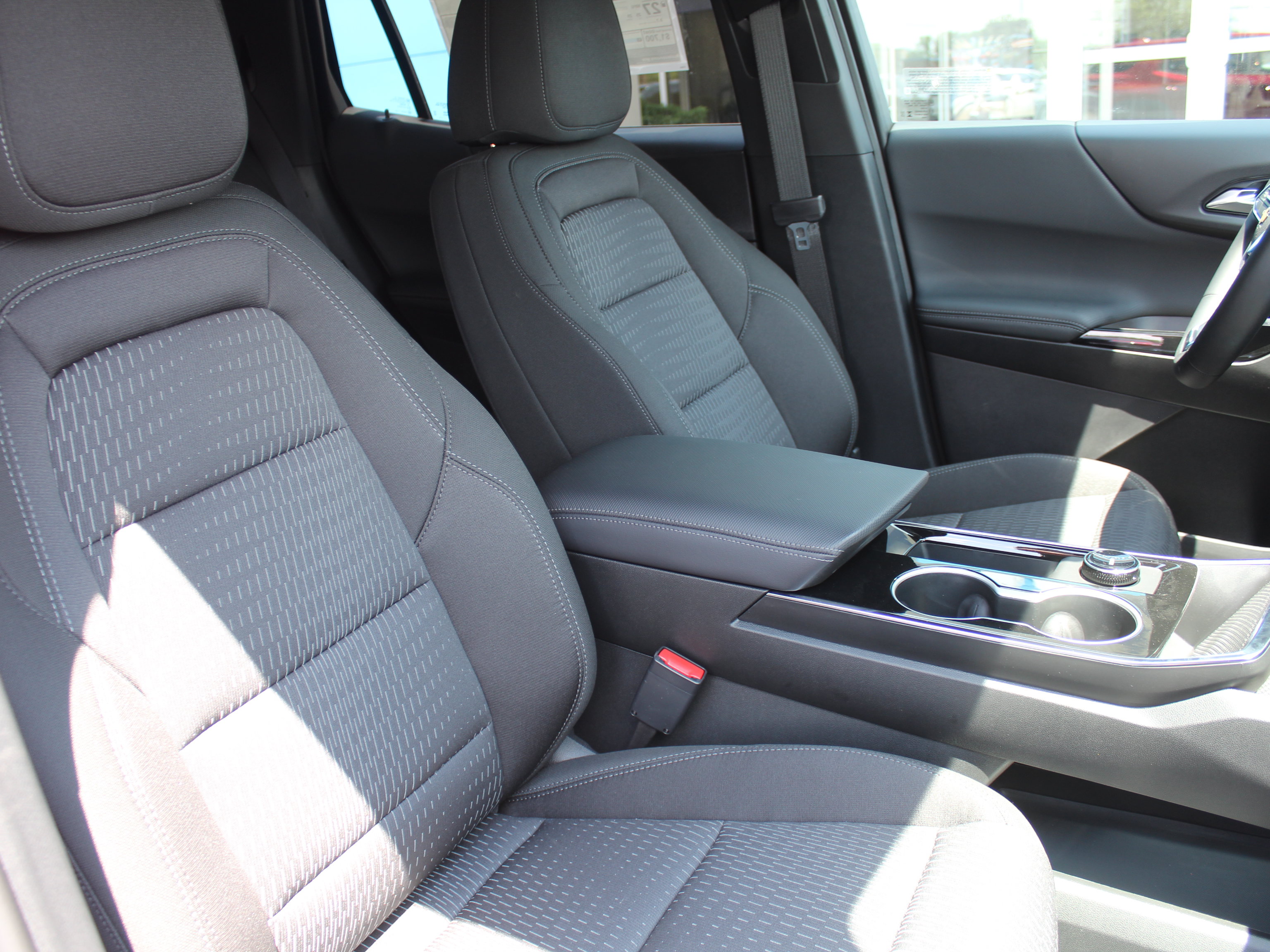 New 2027 Chevrolet Equinox LT FWD image 15