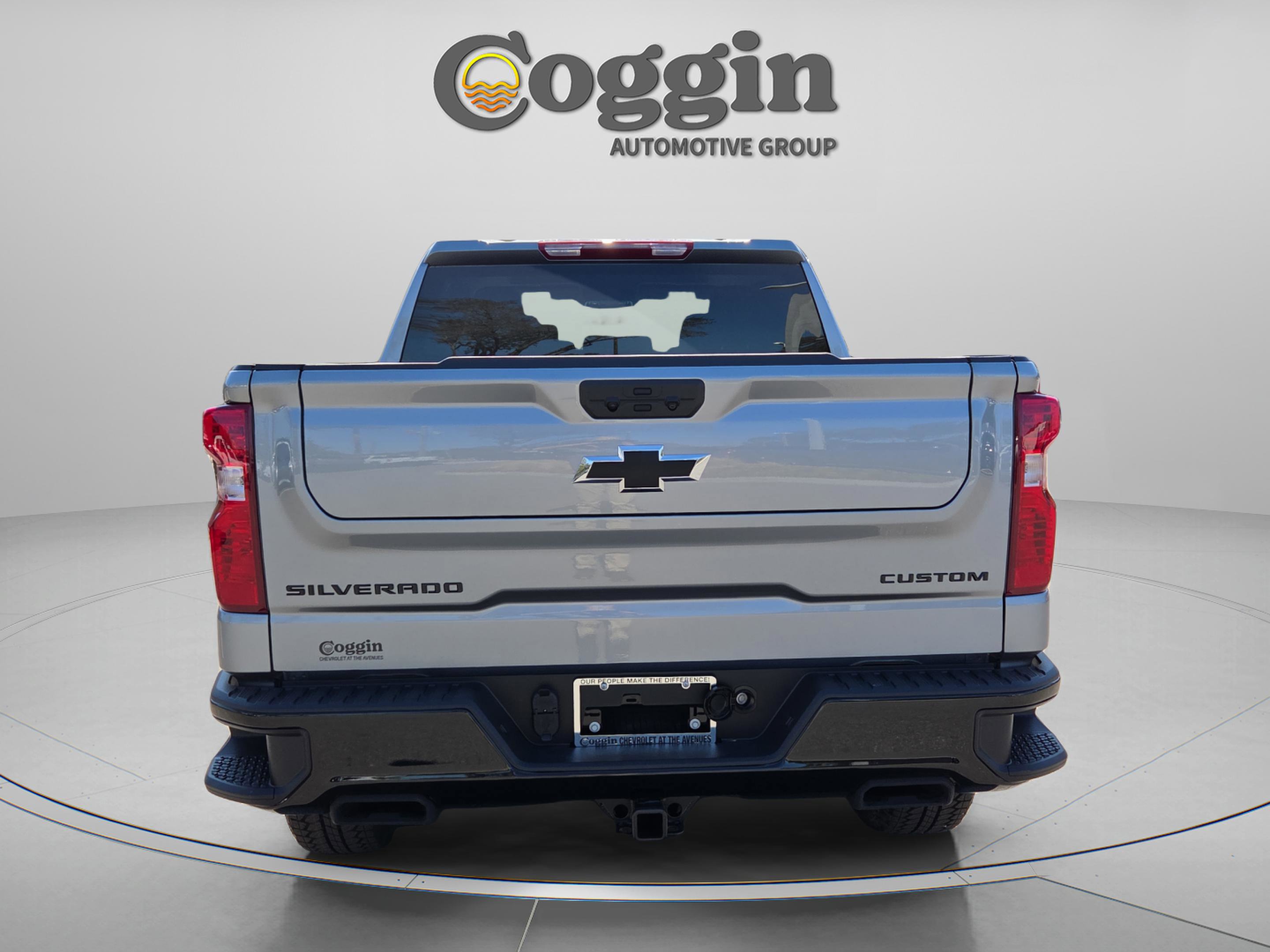 New 2026 Chevrolet Silverado 1500 Custom Trail Boss w/ Dark Appearance Package AWD/4WD image 5