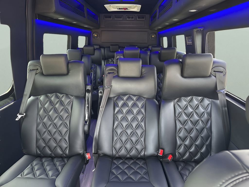 Used 2024 Mercedes-Benz Sprinter 3500 image 10
