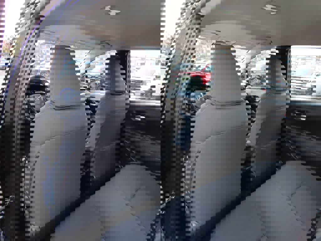 Used 2021 Toyota Corolla LE image 13