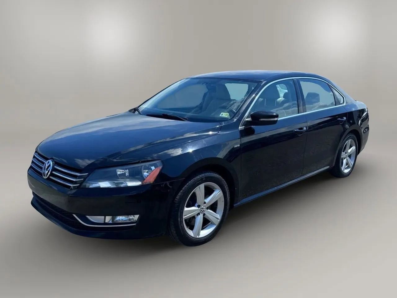Used 2015 Volkswagen Passat 1.8T Limited Edition image 2