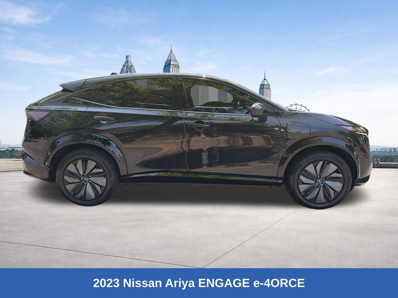 Used 2023 Nissan Ariya AWD image 6