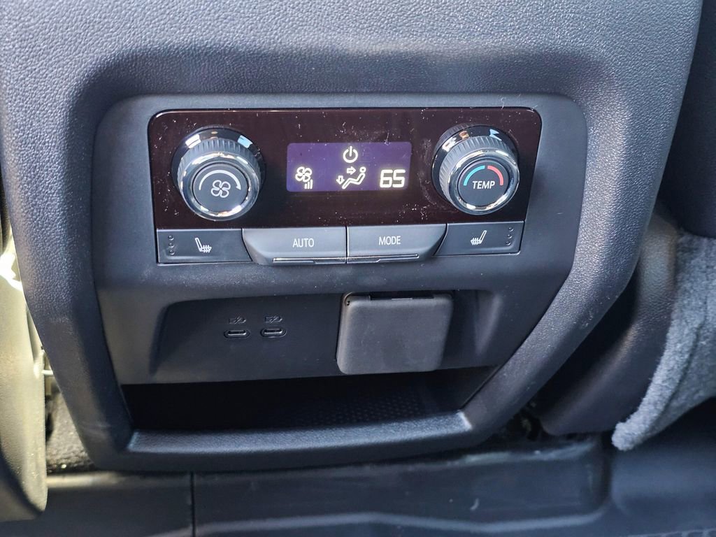 New 2026 Chevrolet Traverse RS image 19