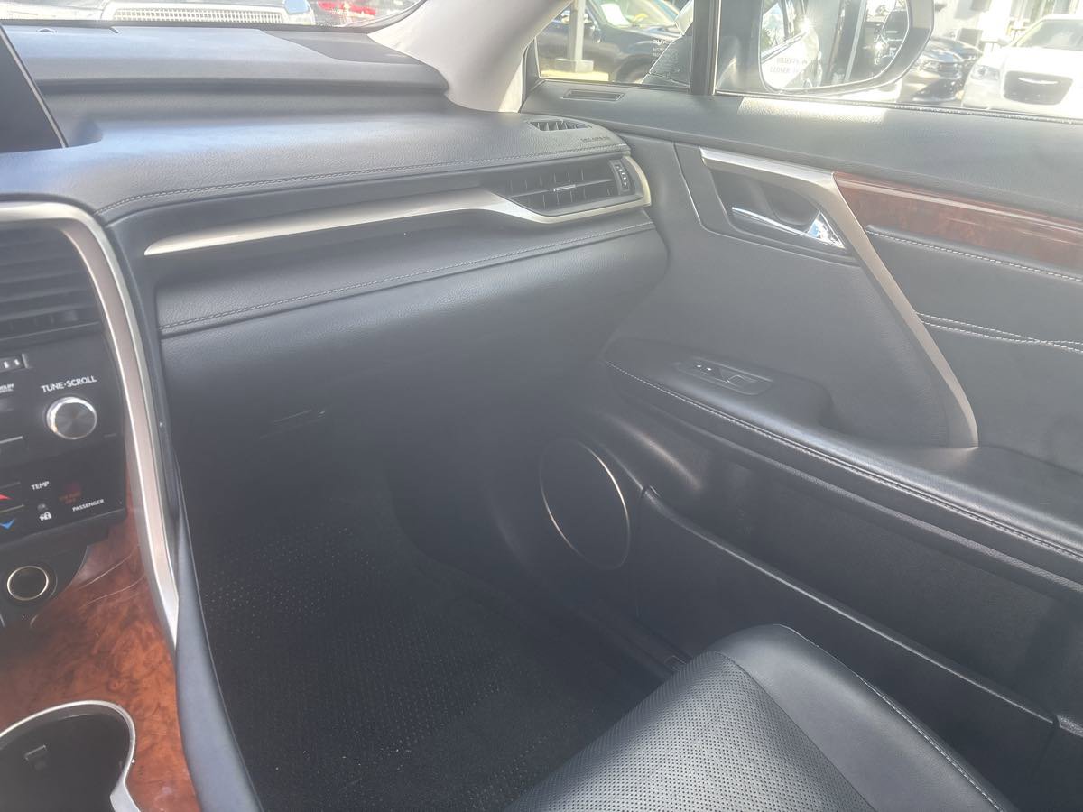 Used 2018 Lexus RX 450hL Premium image 24