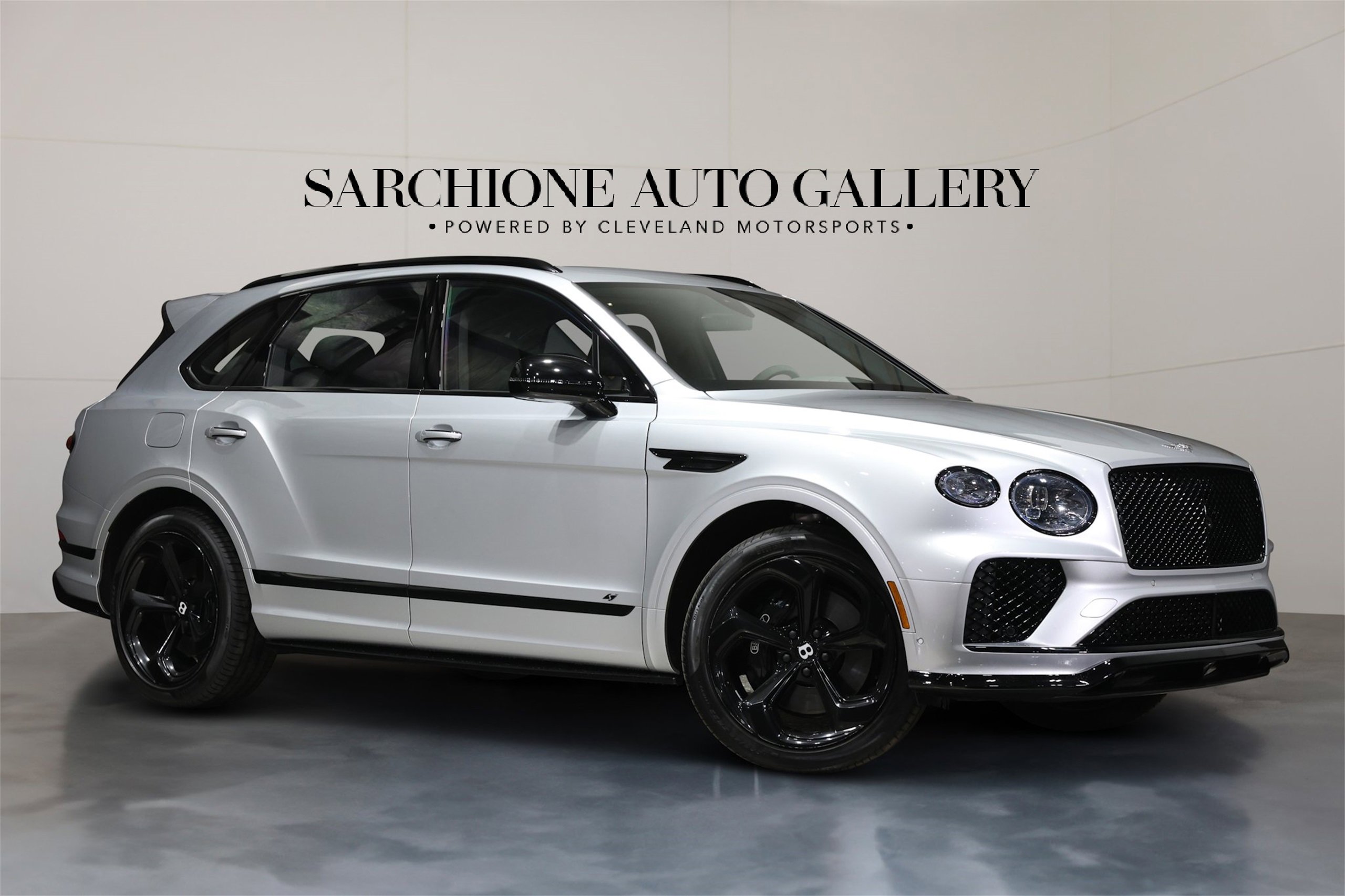 Used 2022 Bentley Bentayga image 1