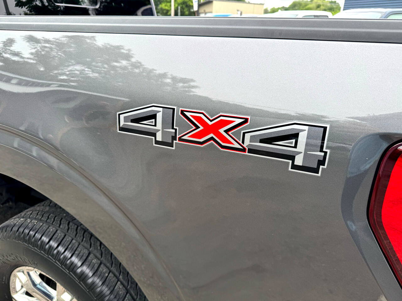 Used 2022 Ford F150 XLT w/ Equipment Group 302A High image 9