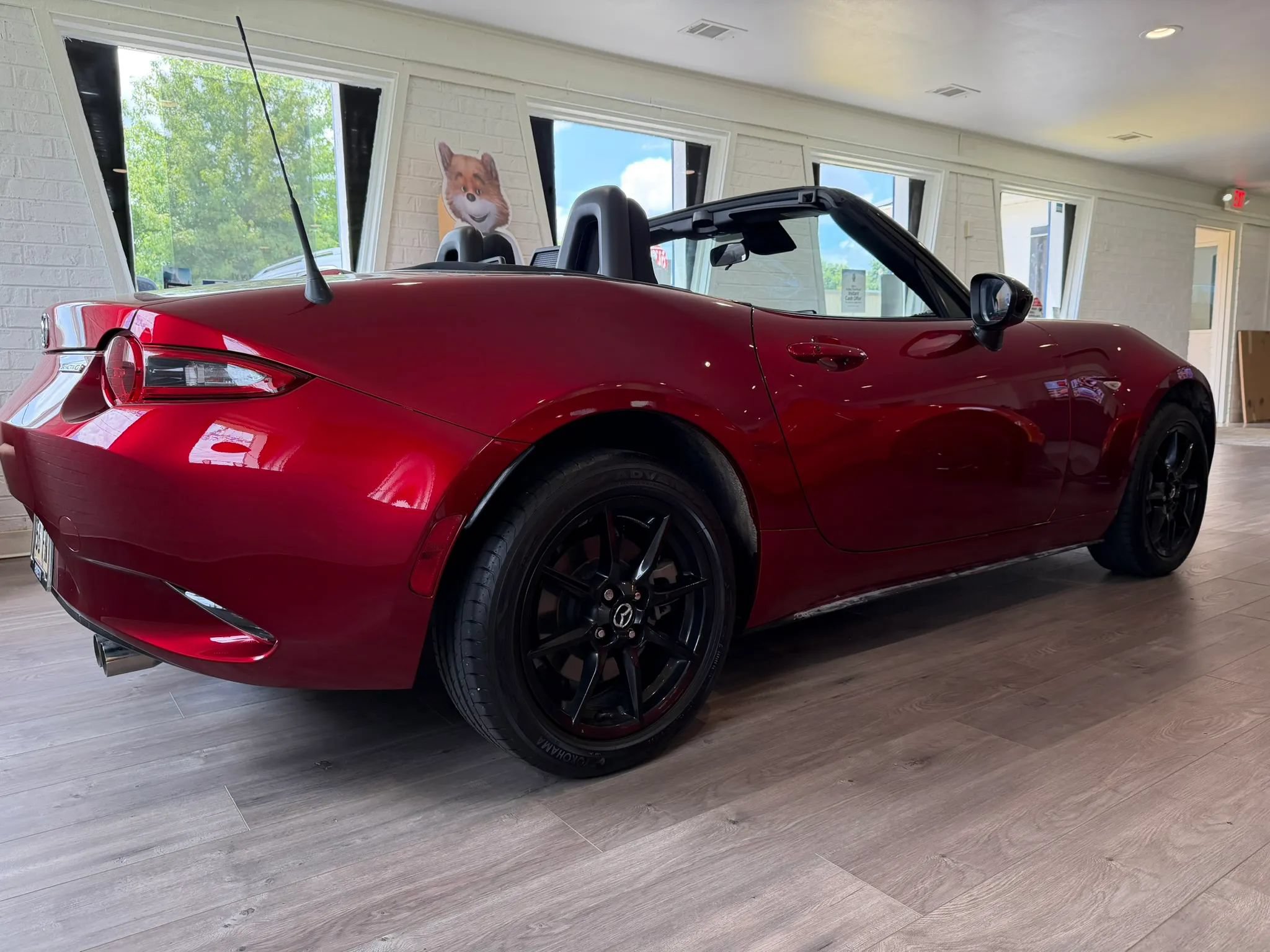 Used 2022 MAZDA MX-5 Miata Sport RWD image 3
