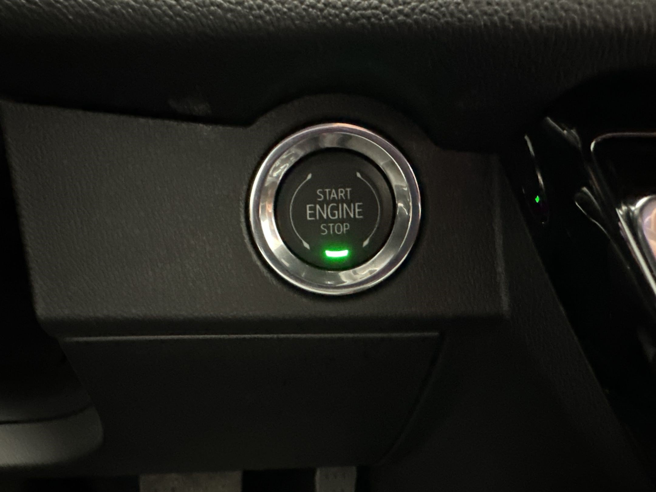 Certified 2026 Chevrolet Traverse RS AWD/4WD image 17
