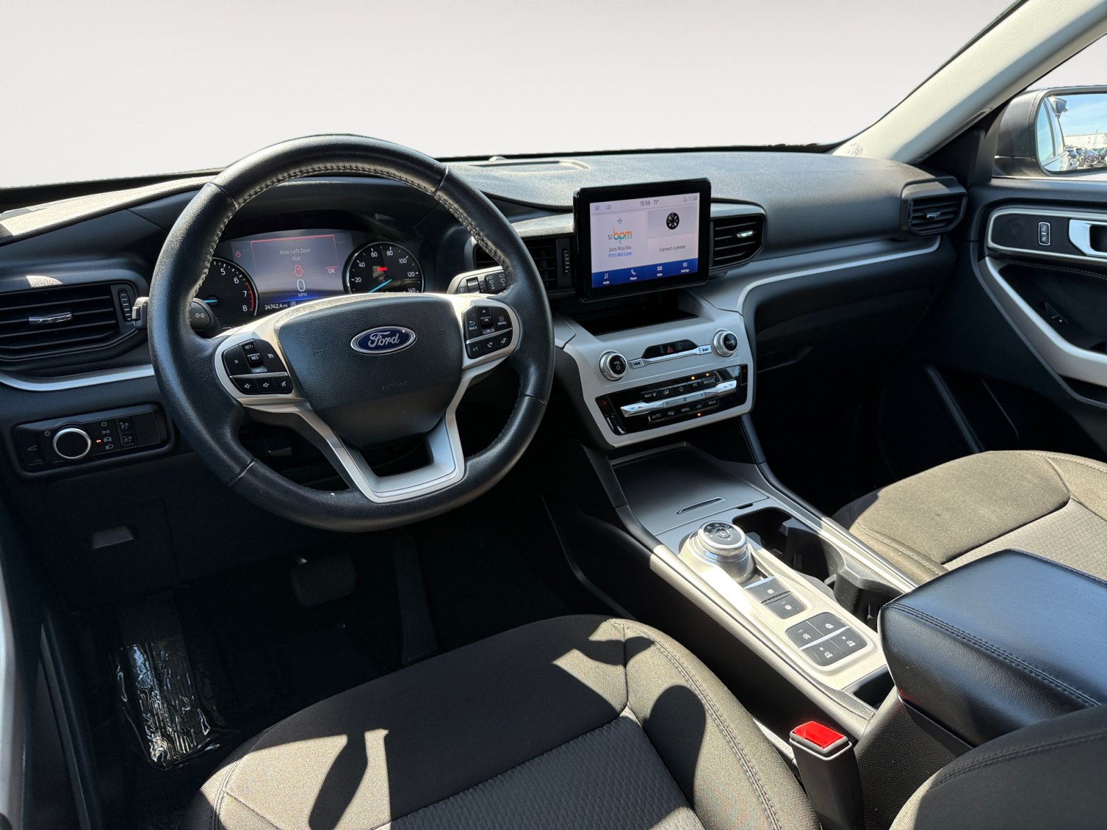 Certified 2023 Ford Explorer XLT RWD image 15