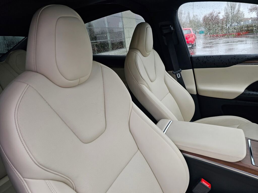 Used 2024 Tesla Model X Long Range image 12