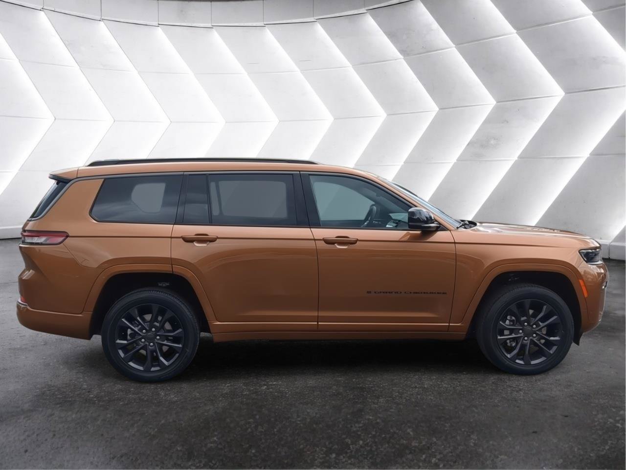 New 2026 Jeep Grand Cherokee L Limited AWD/4WD image 7