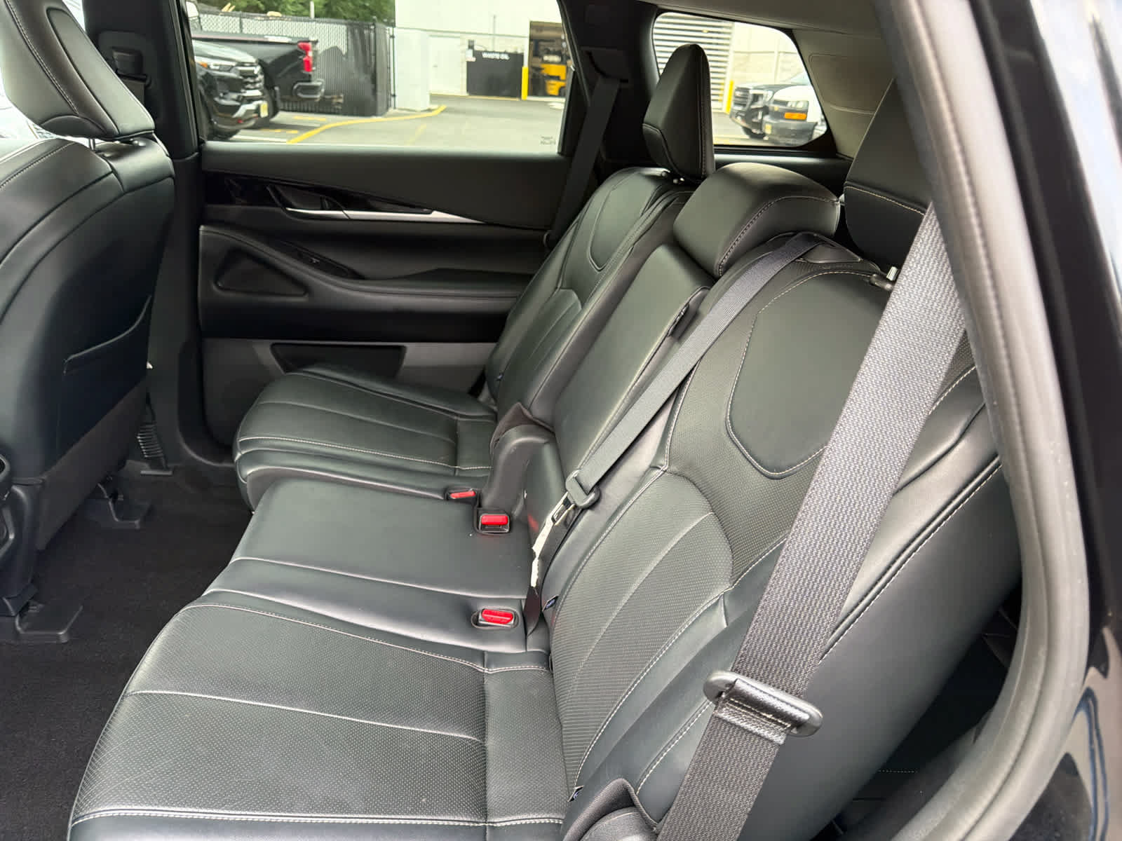 Used 2023 INFINITI QX60 Pure AWD/4WD image 7