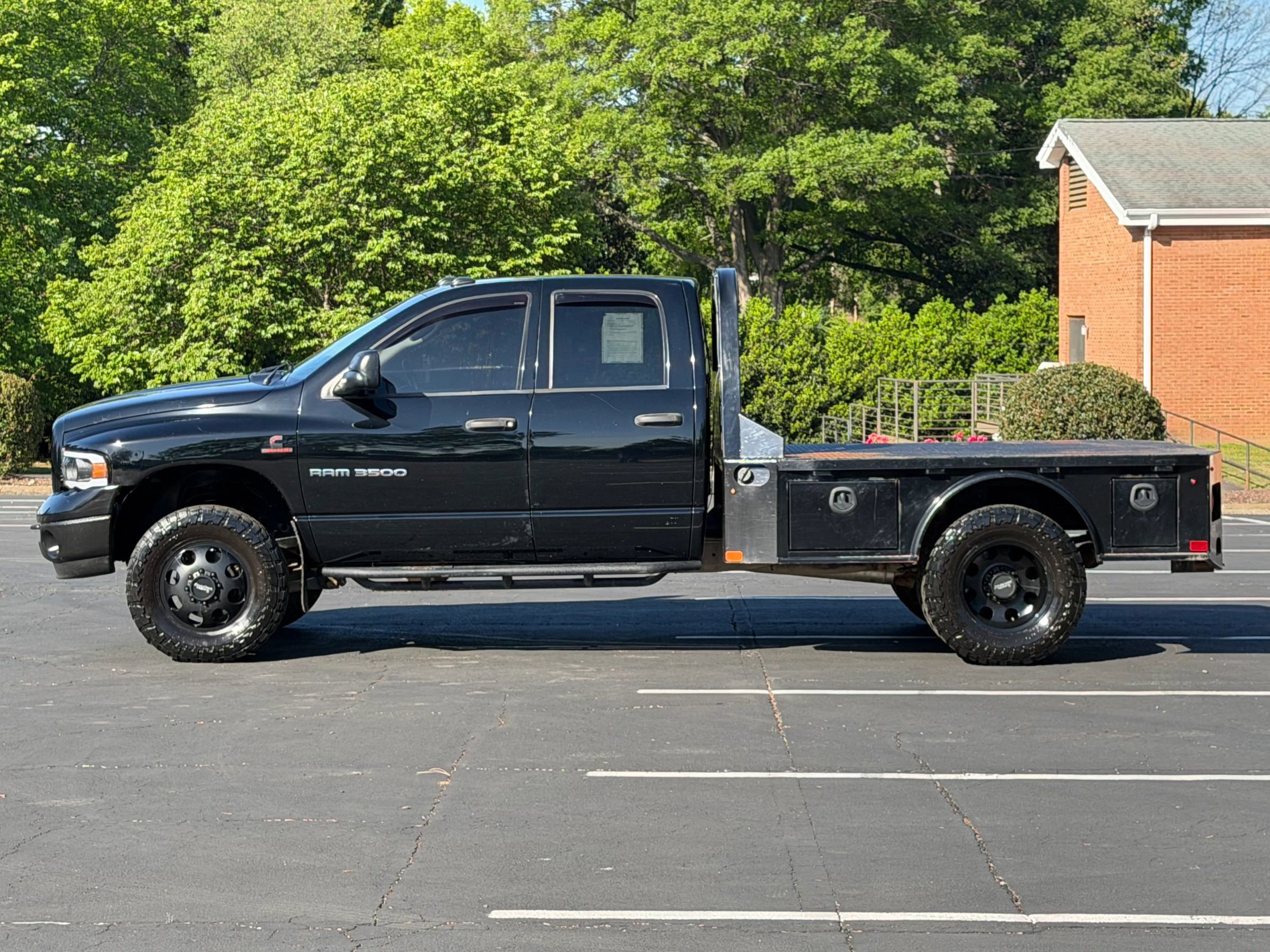 Used 2005 Dodge Ram 3500 Truck SLT AWD/4WD image 2