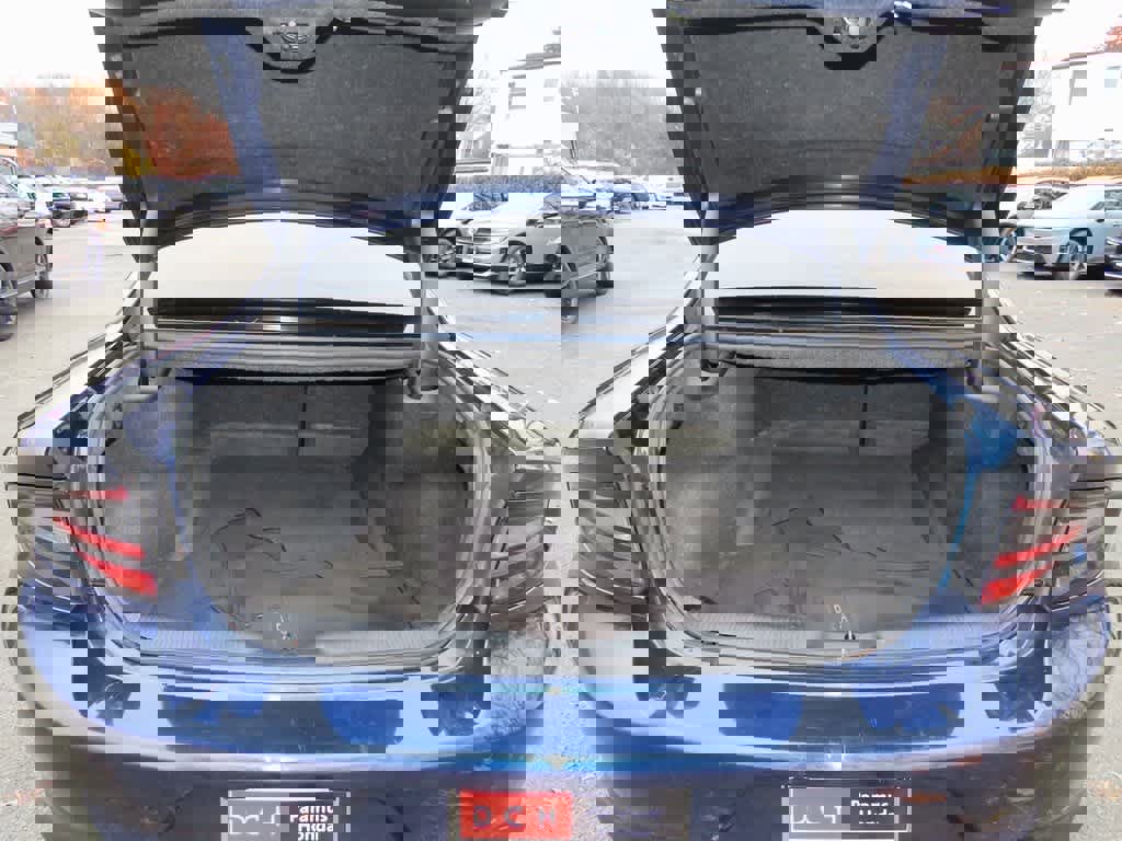 Used 2015 Dodge Charger SE image 10