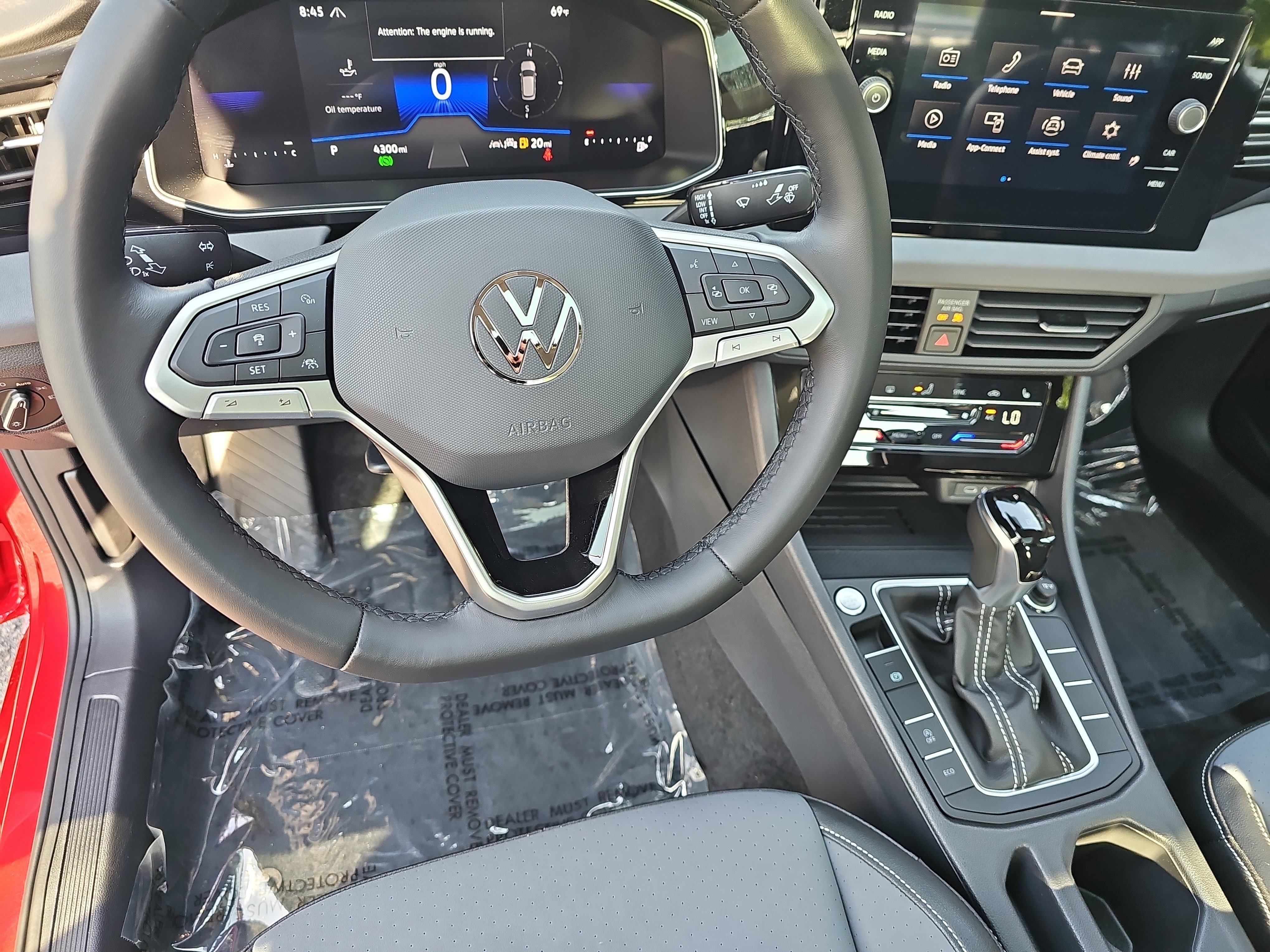 Used 2025 Volkswagen Jetta SE w/ Sunroof Package FWD image 17